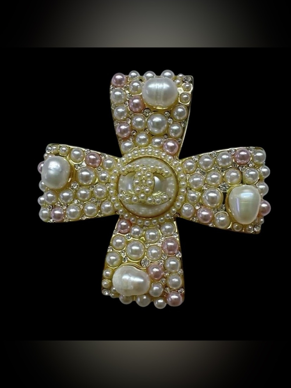RARE !!!ChaneI.✨ Faux Iridescent Pearl Cross Brooch STUNNING !!! Logo center